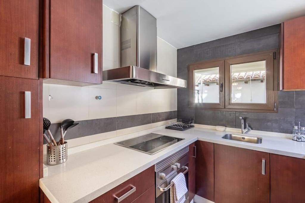 Apartamento Con Terraza A 4 Minutos De La Catedral Granada Dış mekan fotoğraf