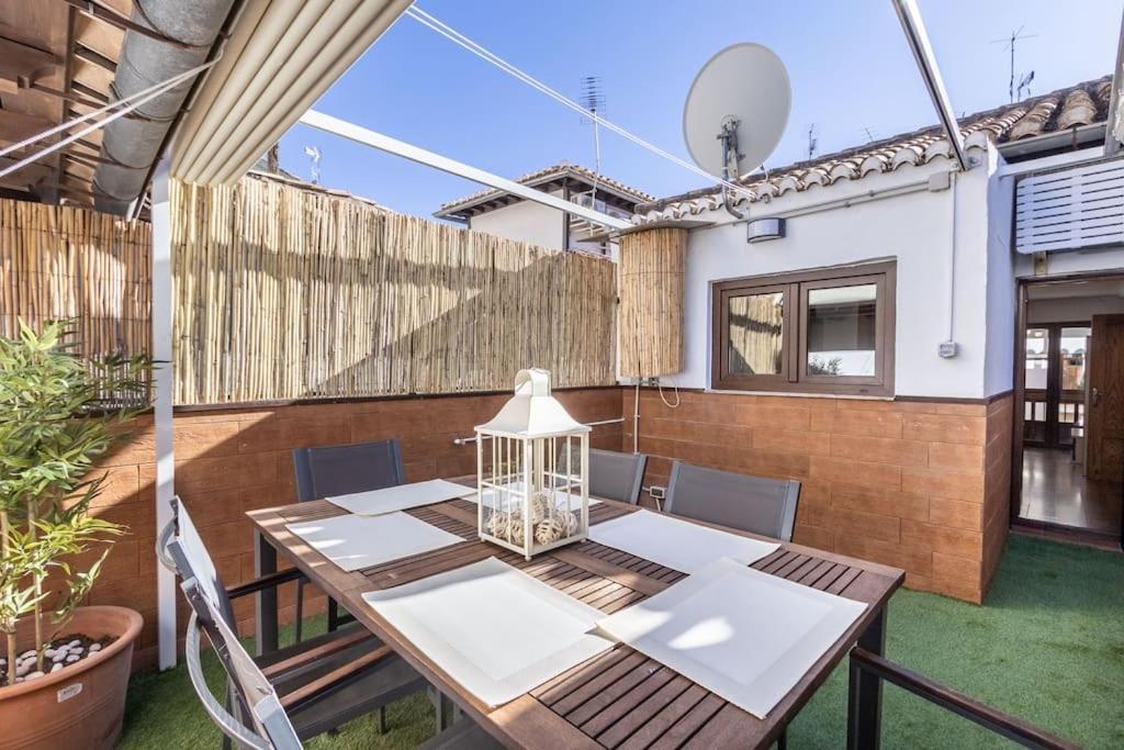 Apartamento Con Terraza A 4 Minutos De La Catedral Granada Dış mekan fotoğraf