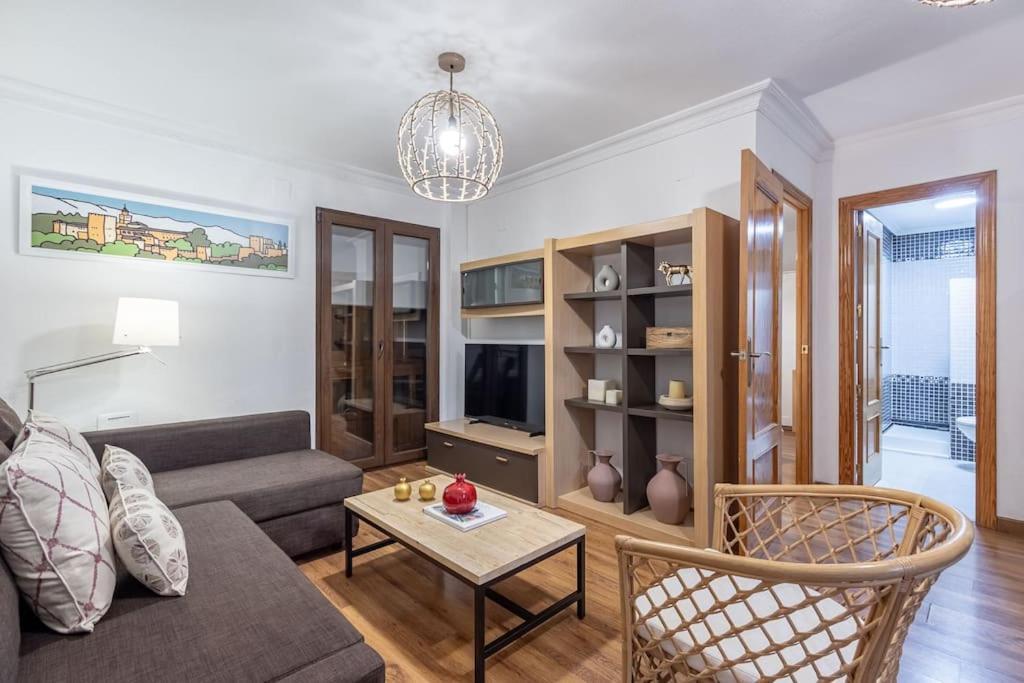 Apartamento Con Terraza A 4 Minutos De La Catedral Granada Dış mekan fotoğraf