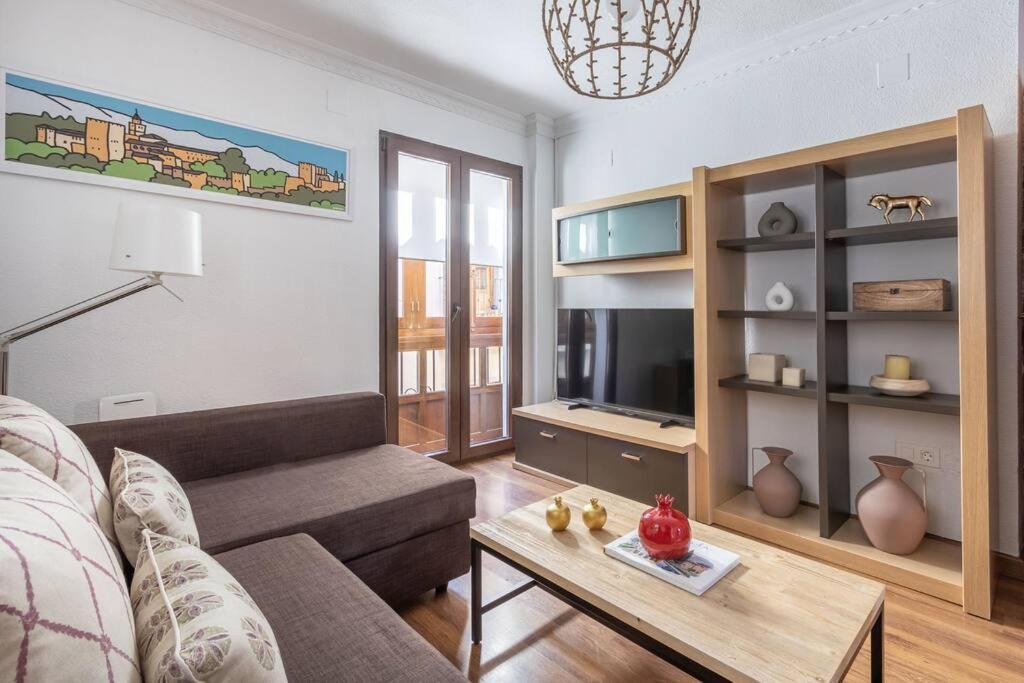 Apartamento Con Terraza A 4 Minutos De La Catedral Granada Dış mekan fotoğraf