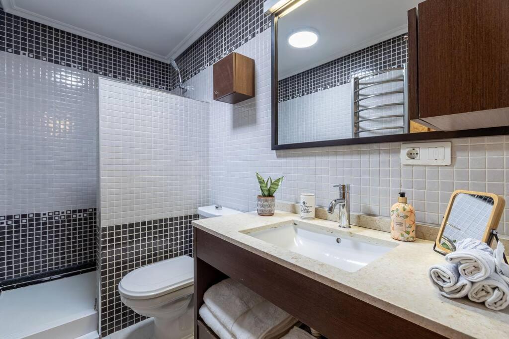 Apartamento Con Terraza A 4 Minutos De La Catedral Granada Dış mekan fotoğraf