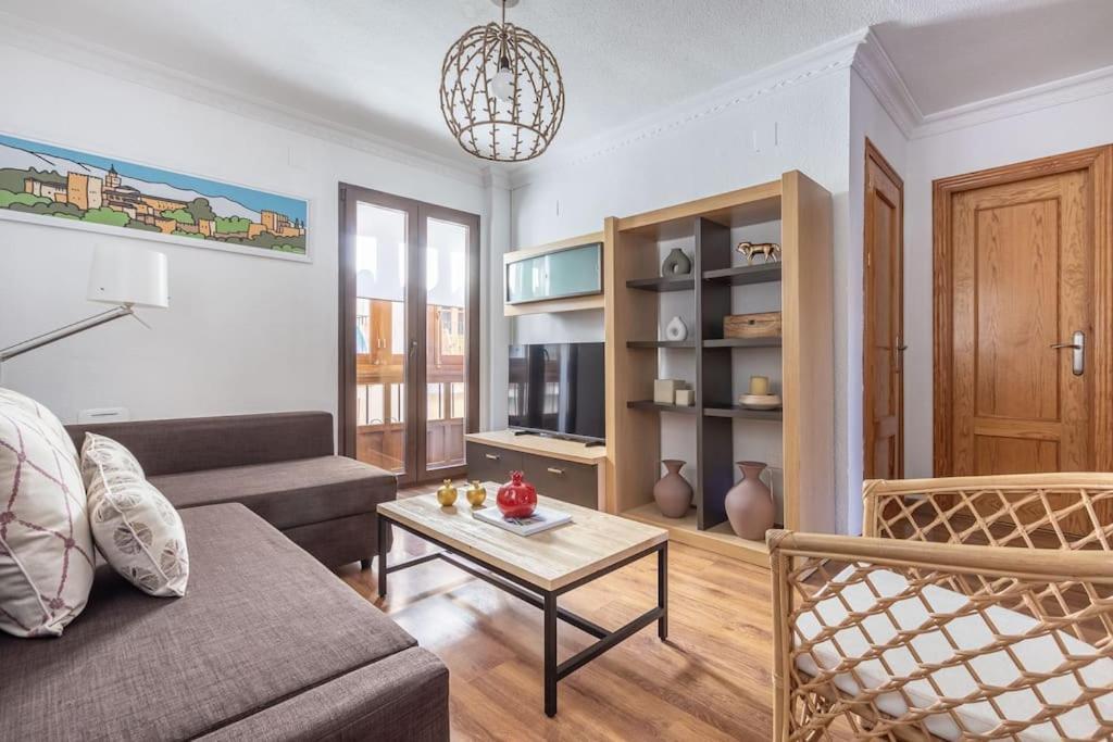 Apartamento Con Terraza A 4 Minutos De La Catedral Granada Dış mekan fotoğraf
