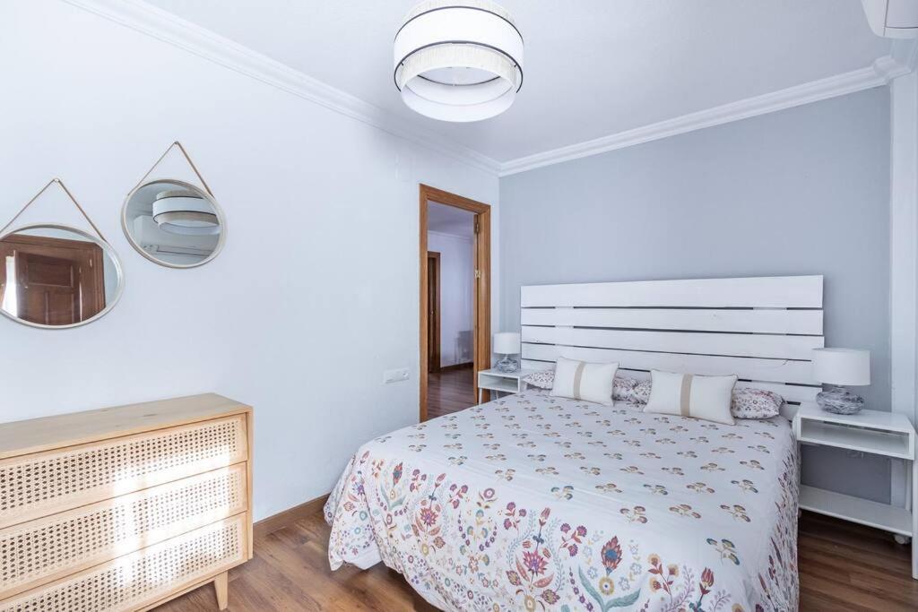 Apartamento Con Terraza A 4 Minutos De La Catedral Granada Dış mekan fotoğraf